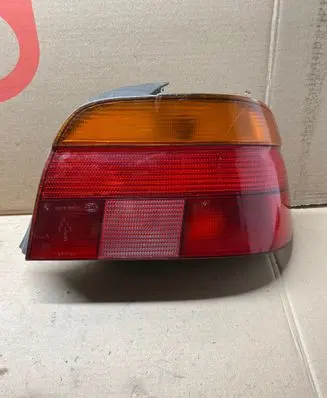 BMW 5 E39 Rear/tail lights 8358032