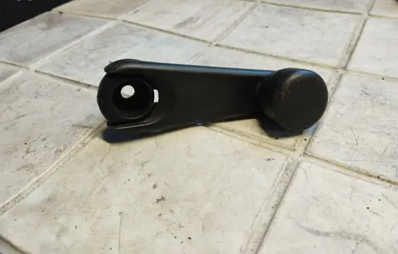 BMW 3 E46 Rear door window winding handle 513281225032