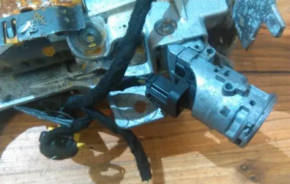 Citroen C4 I Ignition lock contact 
