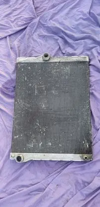 BMW 7 F01 F02 F03 F04 Coolant radiator 7570093 17117570093