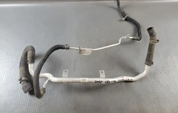Jeep Cherokee Air conditioning (A/C) pipe/hose P68288293AE 68288293AE 5751208129