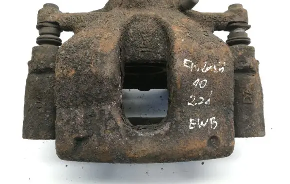 Toyota Verso-S Front brake caliper