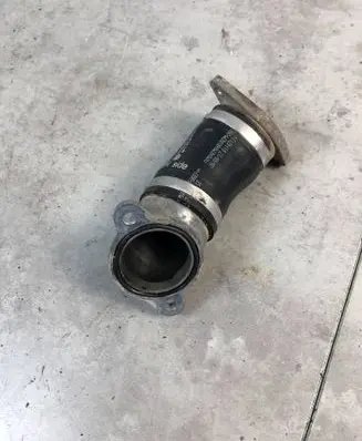 Intercooler hose/pipe
