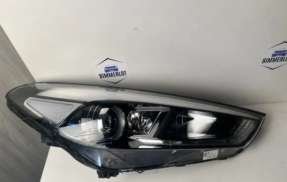 Hyundai Tucson TL Headlight/headlamp 92102D7100