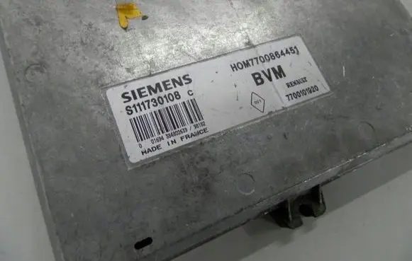 Renault Megane I Engine control unit/module ECU HOM7700864451