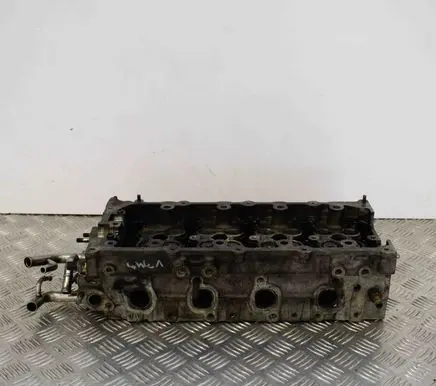 Toyota Previa (XR30, XR40) II Engine head 1110127040