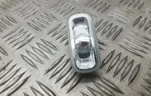 Audi A3 S3 8P Front fender indicator light 8E094127