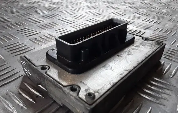 Chrysler Voyager Engine control unit/module 04727080ACA T252204131