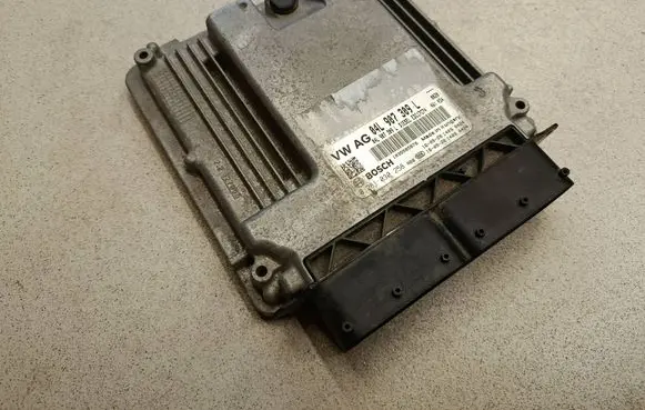 Audi A4 S4 B9 8W Engine control unit/module 04L907309L 0281030258