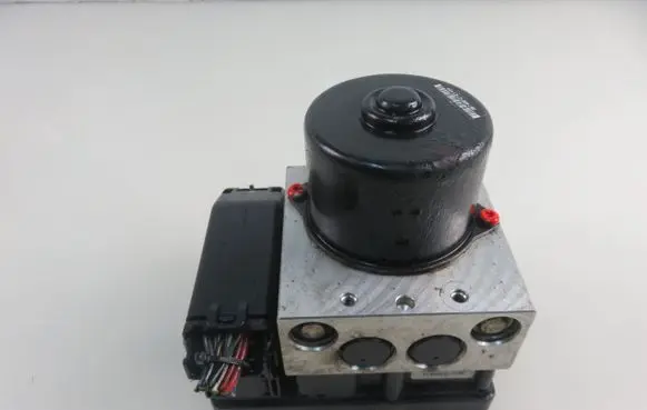 Ford Focus ABS Pump 5WK84031 10092501103 2M512M110EB