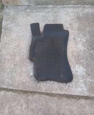 Subaru Legacy Front floor mat 202705