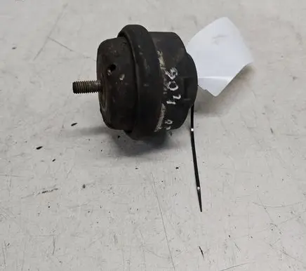 Engine mount bracket