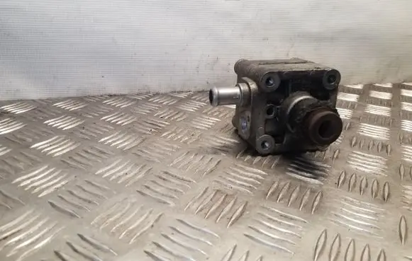 Volvo XC70 Power steering pump