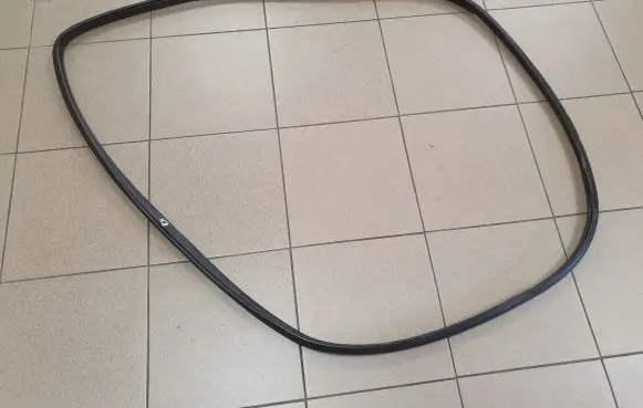 Subaru Outback Front door rubber seal