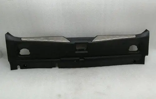 Maserati GranTurismo Tailgate/boot lid cover trim 670071213