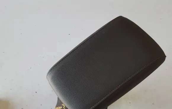 Opel Grandland X Armrest 