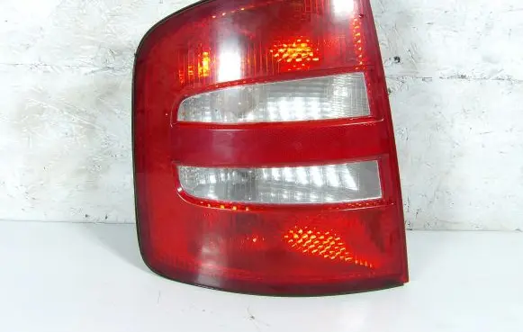 Skoda Fabia Mk1 (6Y) Rear/tail lights 6Y9945095B