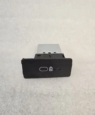 Volvo XC90 USB socket connector 32375814