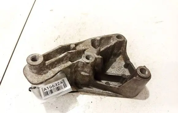 Renault Scenic II - Grand scenic II Engine mounting bracket 8200437465
