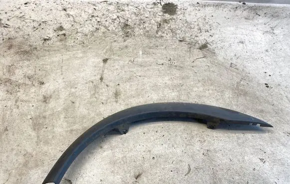 Volvo XC70 Rear fender molding trim 9190879 8620132