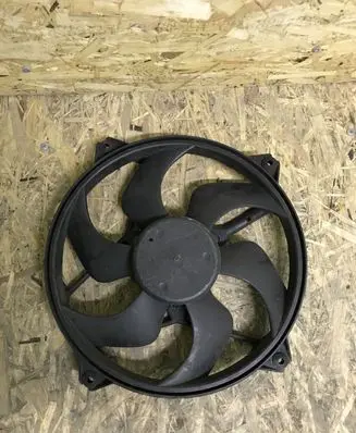Citroen Berlingo Radiator cooling fan shroud