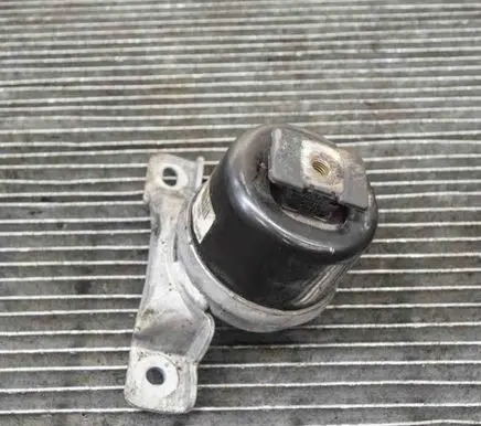 Volvo XC60 Engine mount bracket 31330135F7008000
