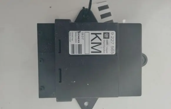 Opel Vectra C Door control unit/module 9227565