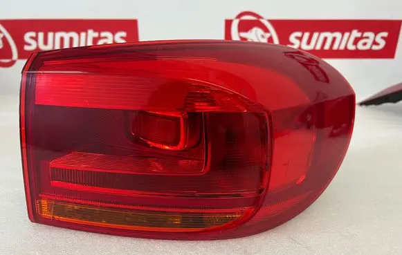 Volkswagen Tiguan Rear/tail lights 5N0945096Q 2SD01073802