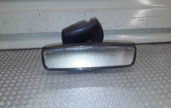 Nissan Qashqai Rear view mirror (interior) E20205028