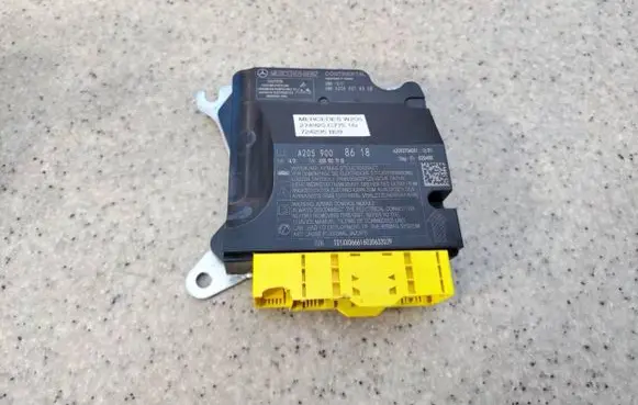 Mercedes-Benz C W205 Airbag control unit/module A2059008618