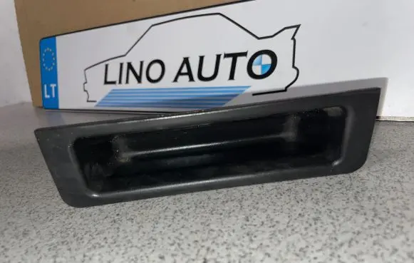 BMW 5 E39 Glove box central console 51168210445 51168159701