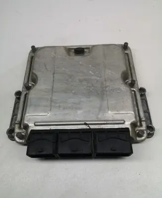 Renault Trafic II (X83) Engine control unit/module 0281010632 HOM8200051608