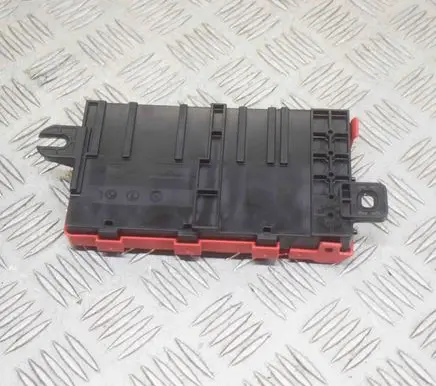 BMW 2 F22 F23 Current control relay 10688710 9227752