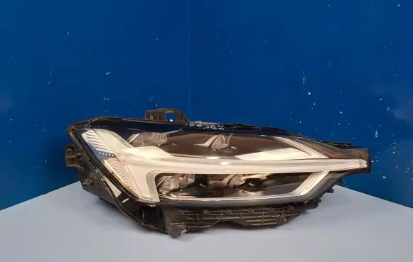 Volvo XC60 Headlight/headlamp 31420412