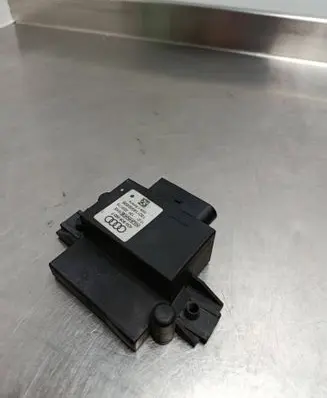Audi Q3 8U Fuel injection pump control unit/module 4G0906093F 130119302836