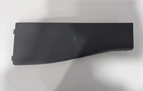 (B) pillar trim (bottom)