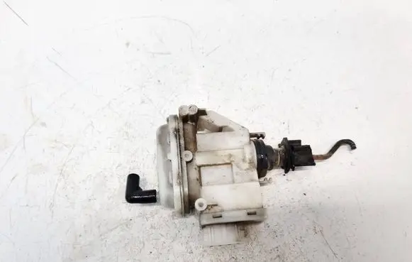 Volkswagen PASSAT B3 Central locking vacuum pump 357862153H