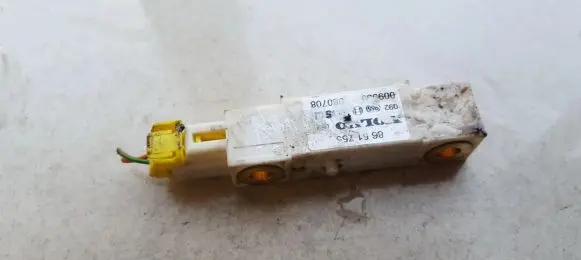 Volvo XC90 Airbag deployment crash/impact sensor 8651755 009533