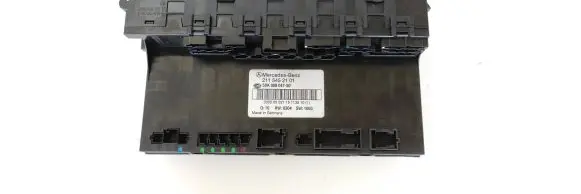 Mercedes-Benz E W211 Comfort/convenience module 2115452101 5DK00804750