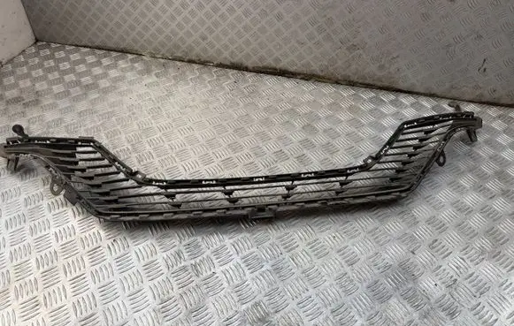 Peugeot 208 II Front bumper lower grill 9823209880