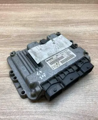 Peugeot 307 Engine control unit/module ECU 9647158180 0281010390