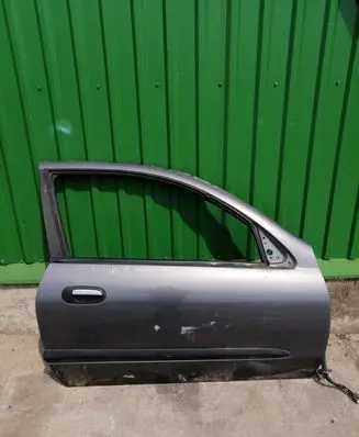 Nissan Almera N16 Front door