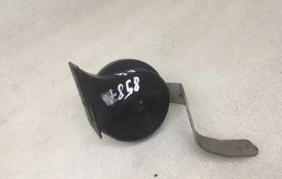 Volkswagen Golf IV Horn signal 0092018
