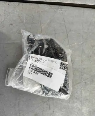 Volkswagen Golf IV Engine bonnet (hood) release handle 1J1823633A