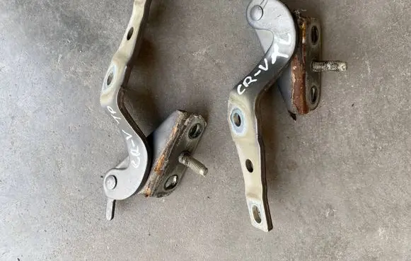 Honda CR-V Engine bonnet/hood hinges