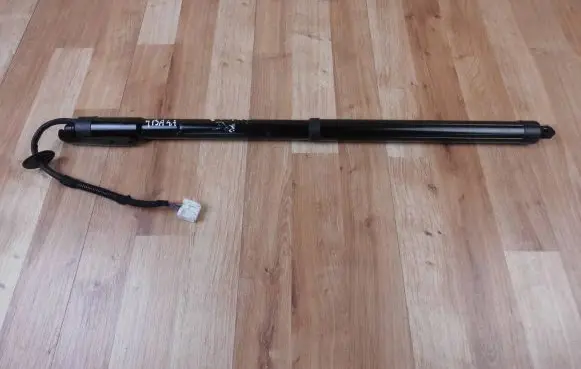 Nissan X-Trail T32 Tailgate strut 905614BA4A