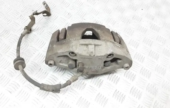 Volvo XC90 Front brake caliper 30657303