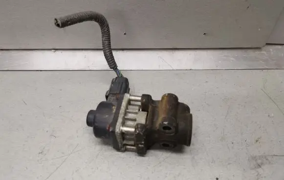 Subaru Legacy EGR valve
