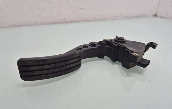 Renault Megane III Accelerator throttle pedal 180020022R