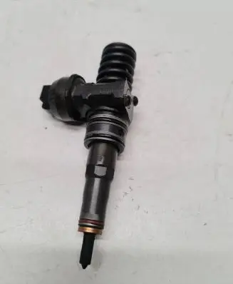 Volkswagen Caddy Fuel injector 038130073BN
